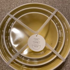 Rae Dunn 3 pc Mixing Bowl Set